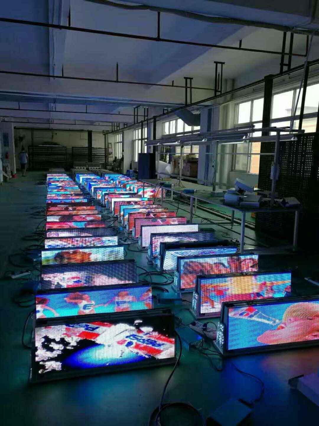Taxi roof led sign display
