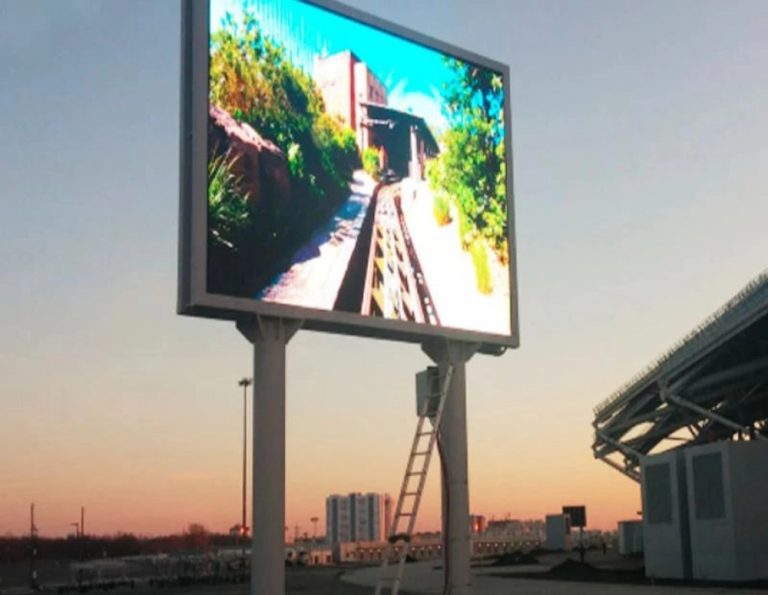What Factors Influence the Pricing of LED Display Screen