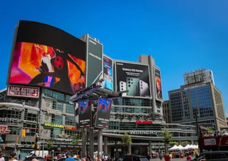 Front-Access Outdoor LED Displays for Building Facades When Are They Necessary