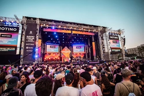 LED screens for outdoor events